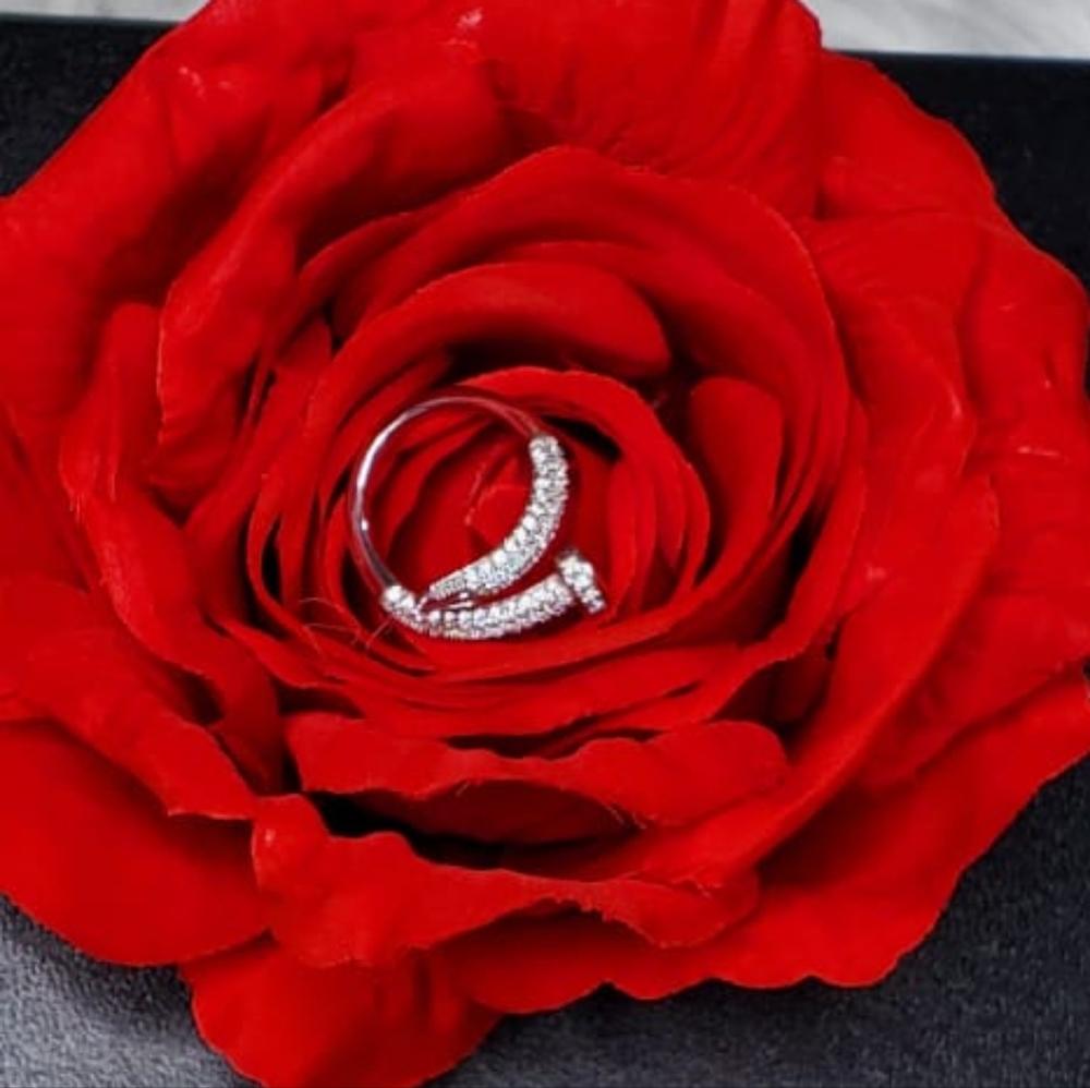 Ring 💍 - Picture 2 of 4